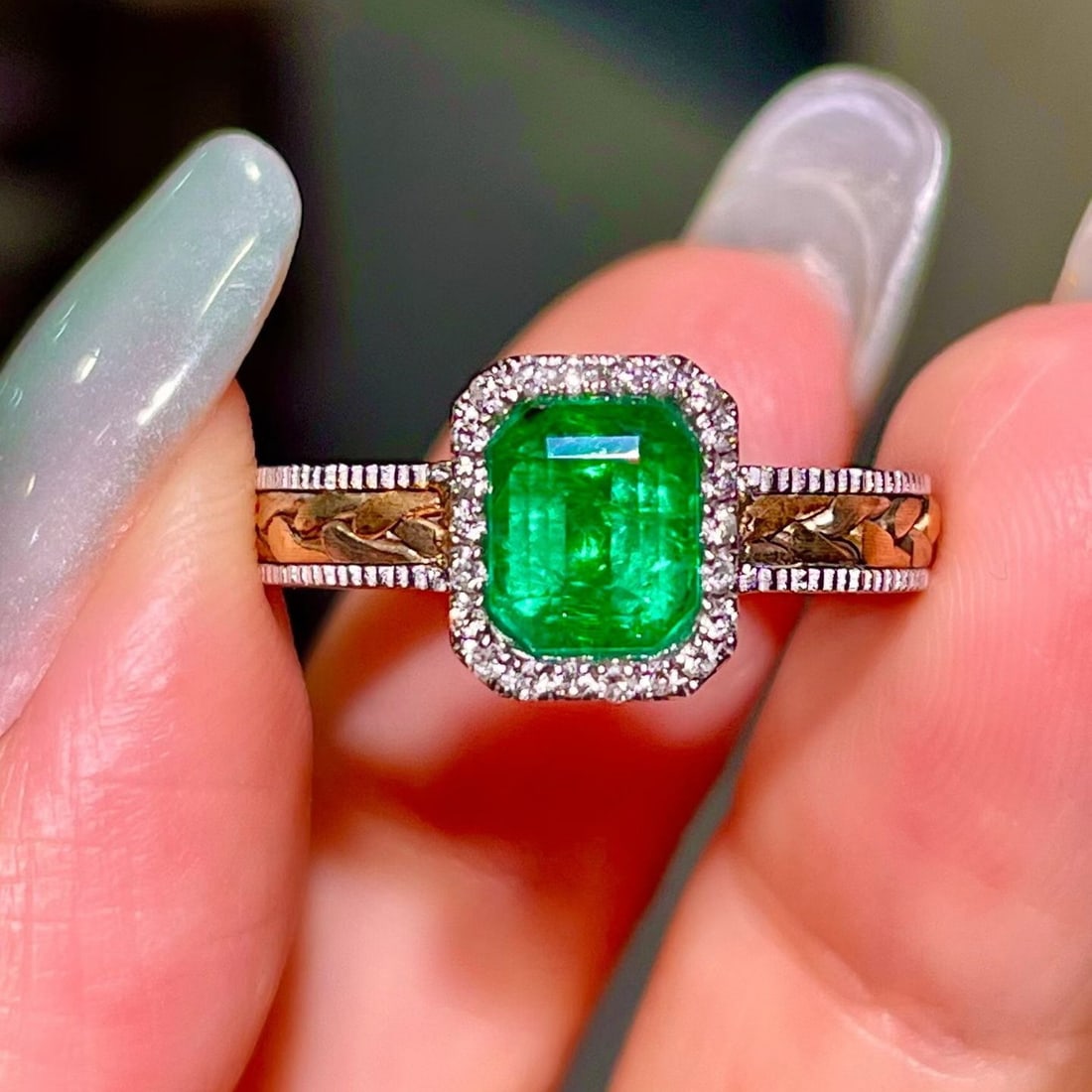 14k Gold 1.27 Ctw Natural Emerald & Diamond Ring: Ref:231176208gold // content:14k // goldring // size:7. 25usmain // gemstone:emeraldshape:octagonalcarat // weight:1. 16ct // color:greentreatment:naturaladjacent // gemstone // 2 // : //