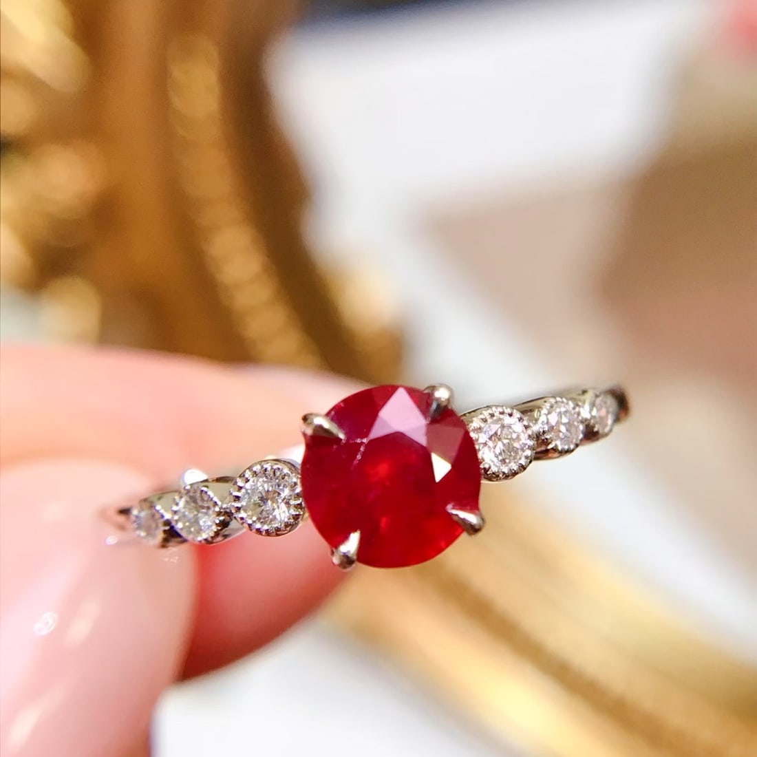 14k Gold 0.8 Ct Vivid Red Natural Ruby & Diamond Ring - 3