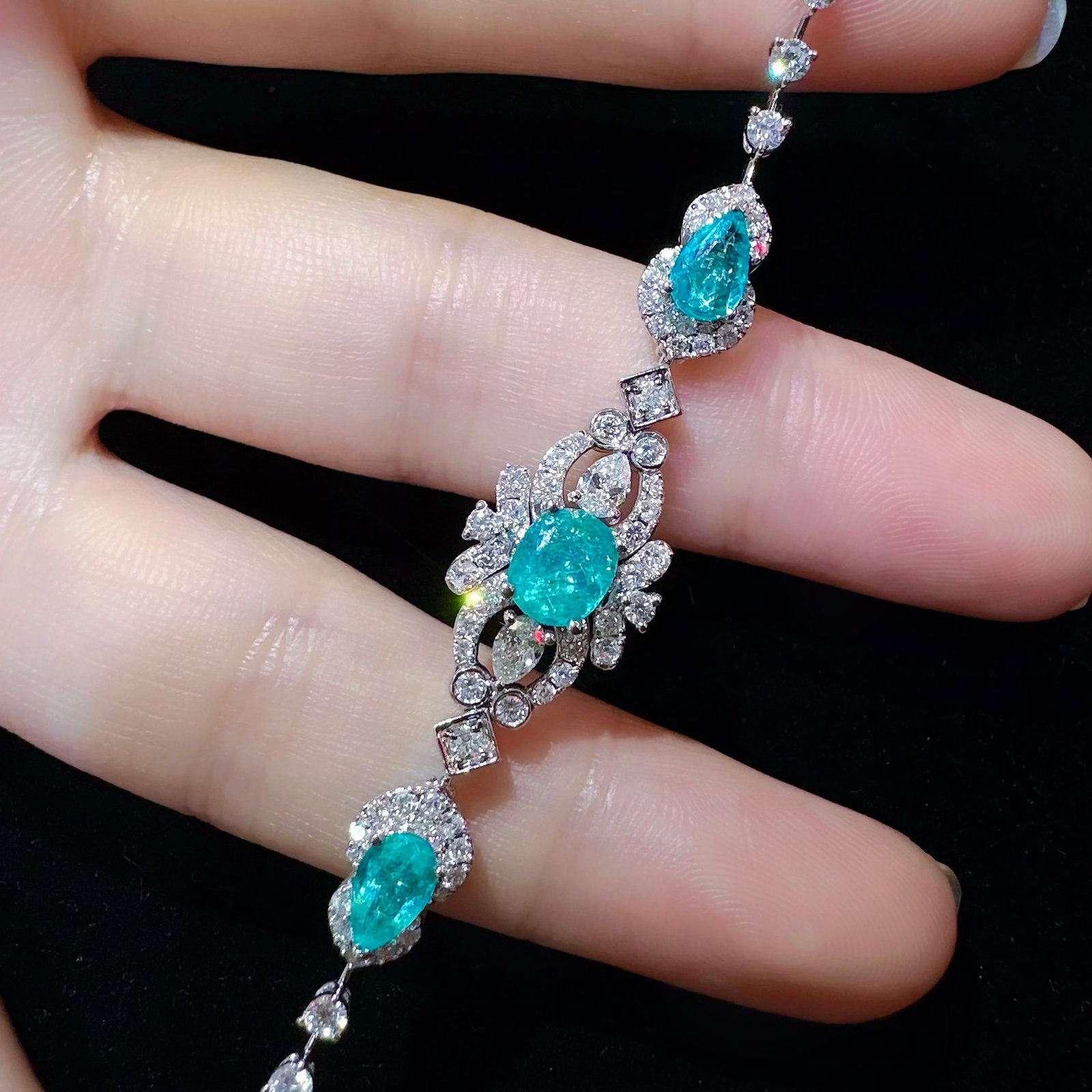 14k Gold 3.68 Ctw Natural Paraiba Tourmaline & Diamond Bracelet - 3