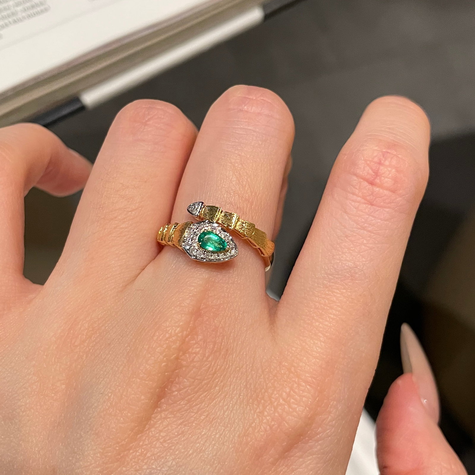 14k Gold 0.2 Ct Natural Emerald & Diamond Ring - 5