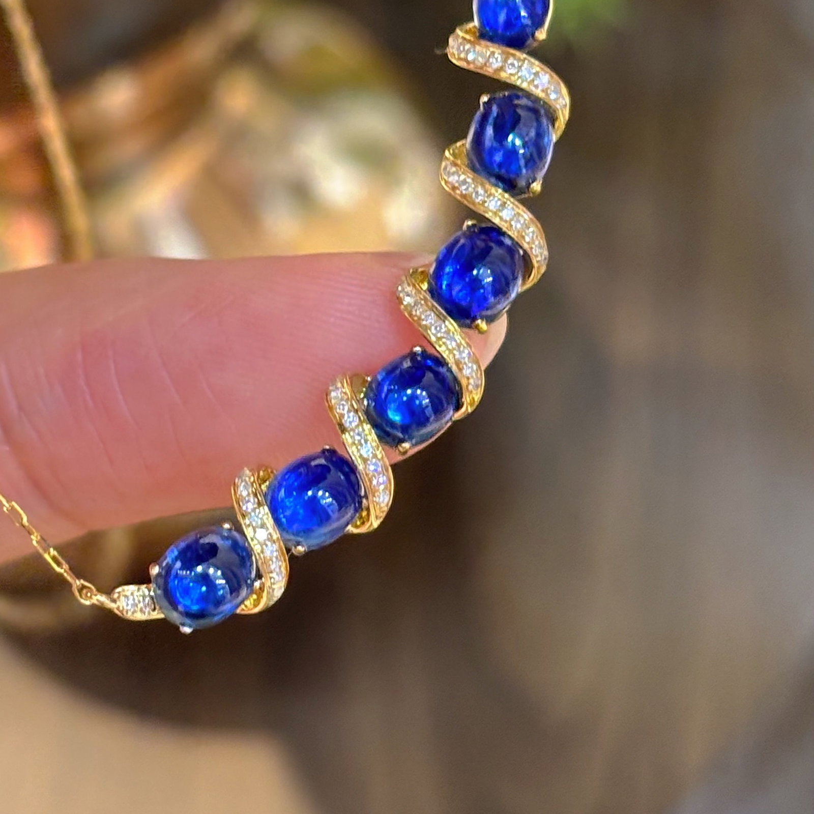14k Gold 3.3 Ct Natural Sapphire & Diamond Necklace: Ref:231176239gold // content:14k // goldmain // gemstone:sapphireshape:ovalcarat // weight:3. 3ct // color:bluetreatment:naturaladjacent // gemstone // 2 // : // diamondshape:roundclarity // grade:vs-