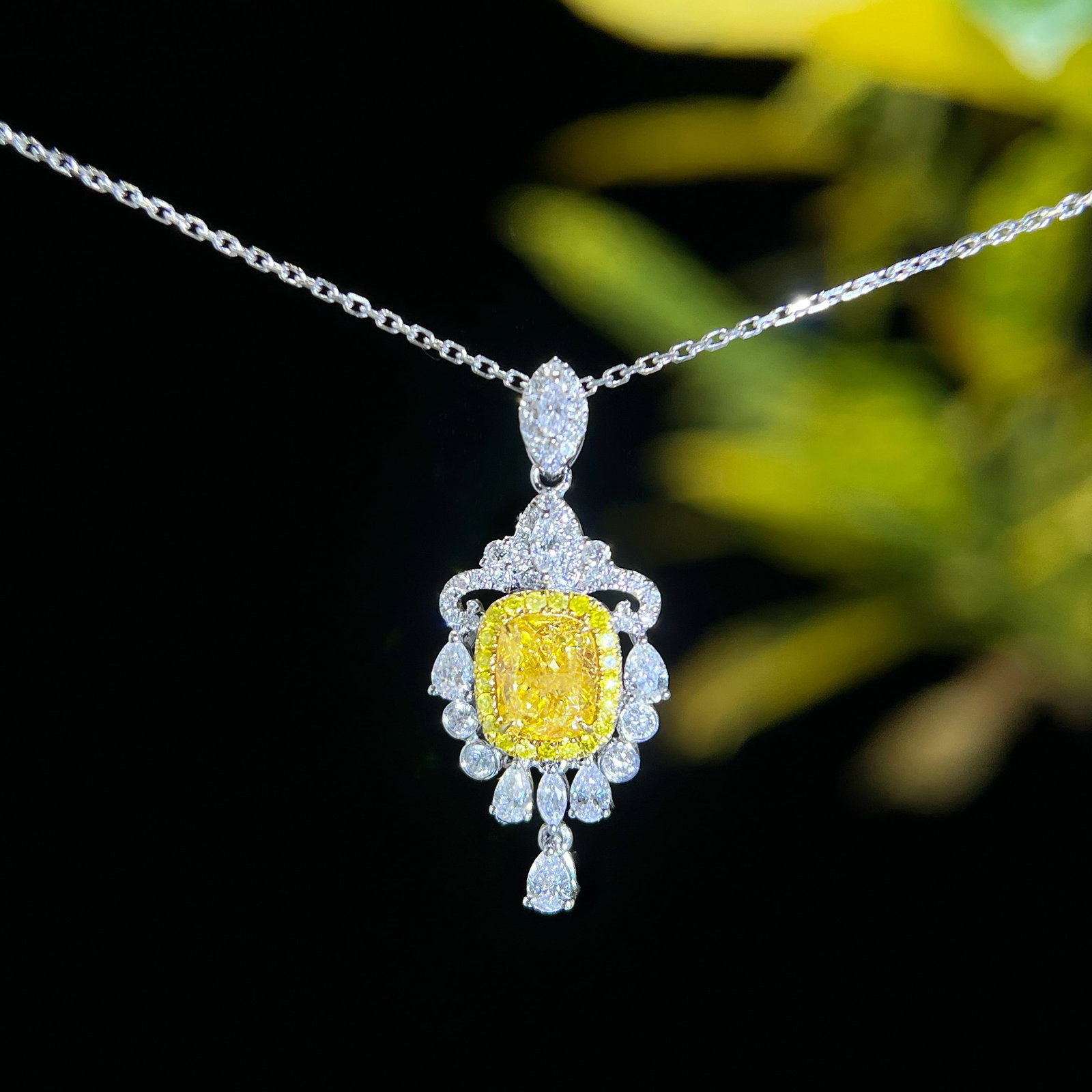 14k Gold 1.57 Ctw Natural Yellow Diamond & Diamond Pendant( Without Chain ): Ref:231176242gold // content:14k // goldmain // gemstone:yellow // diamondshape:cushioncarat // weight:1. 01ct // color:yellowtreatment:naturaladjacent // gemstone // 2 // : //
