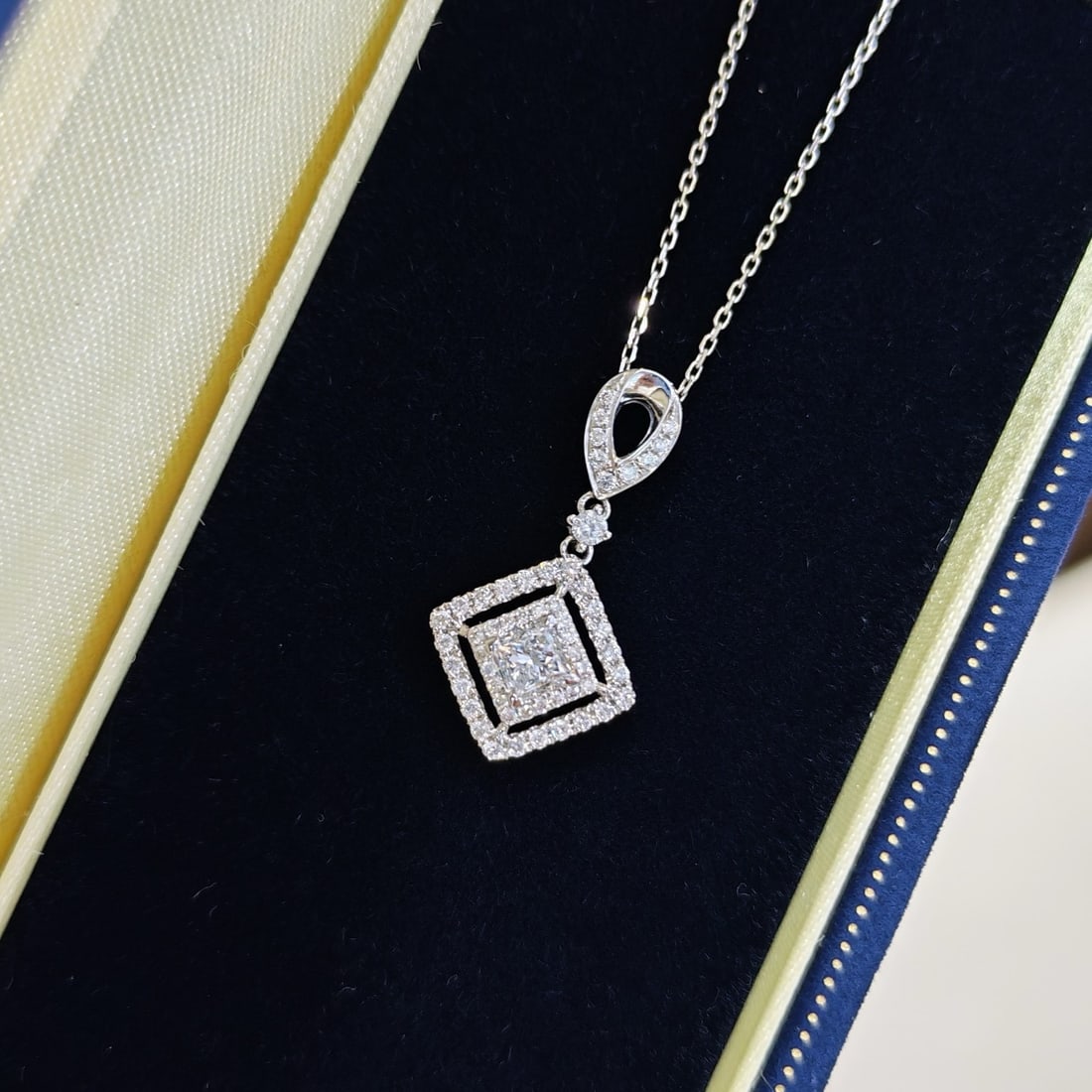 14k Gold 0.61 Ctw Natural H Diamond Pendant( Without Chain ) - 2
