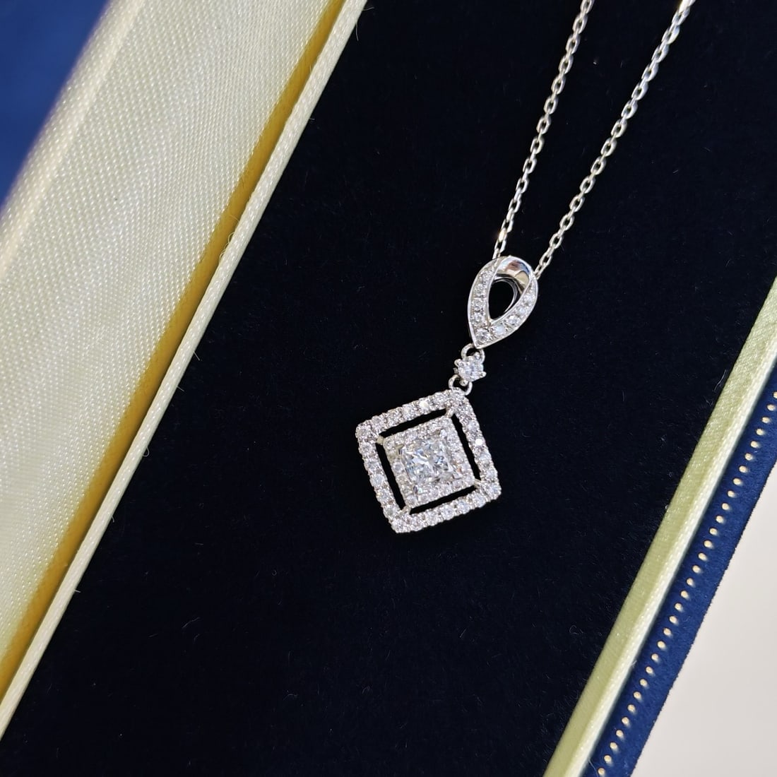 14k Gold 0.61 Ctw Natural H Diamond Pendant( Without Chain ) - 3