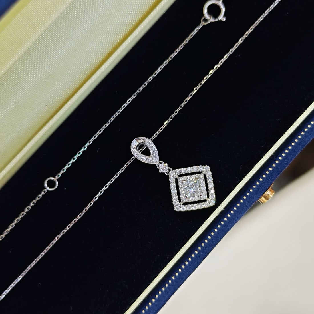 14k Gold 0.61 Ctw Natural H Diamond Pendant( Without Chain ) - 4