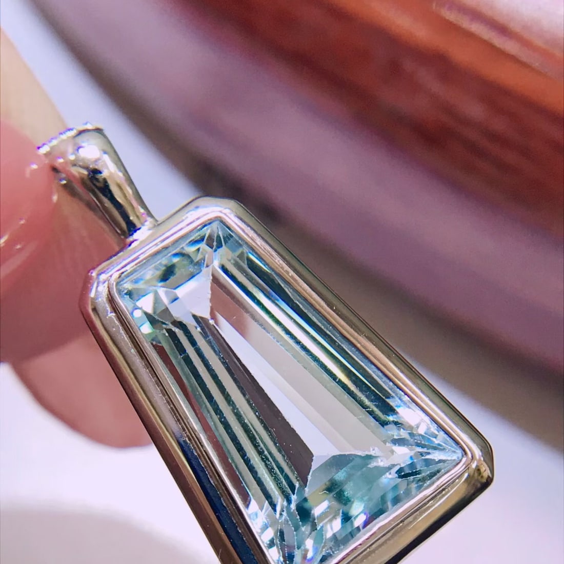 14k Gold 3.6 Ct Natural Aquamarine Pendant( Without Chain ): Ref:231176249gold // content:14k // goldmain // gemstone:aquamarineshape:othercarat // weight:3. 6ct // color:bluetreatment:natural Condition: New Low Estimate: 2100.00 High Estimate: 3100.00