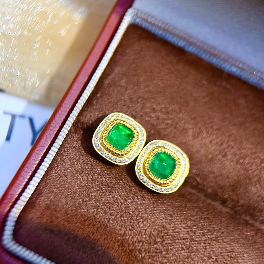 14k Gold 1.2 Ct Natural Emerald & Diamond Earrings - 3