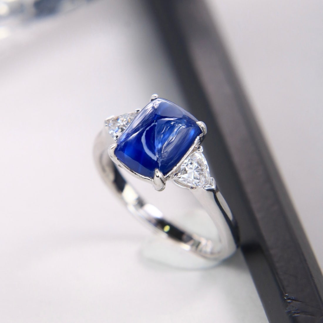 14k Gold 4.00 Ctw Vivid Blue Natural Sapphire & Lab Grown Diamond Ring - 4