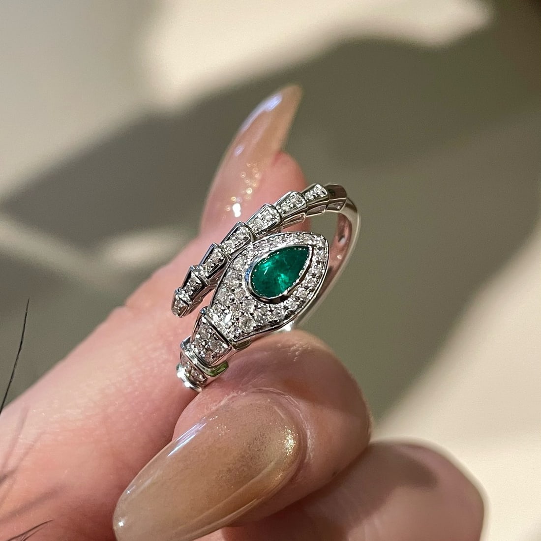 14k Gold 0.2 Ct Natural Emerald & Diamond Ring - 3