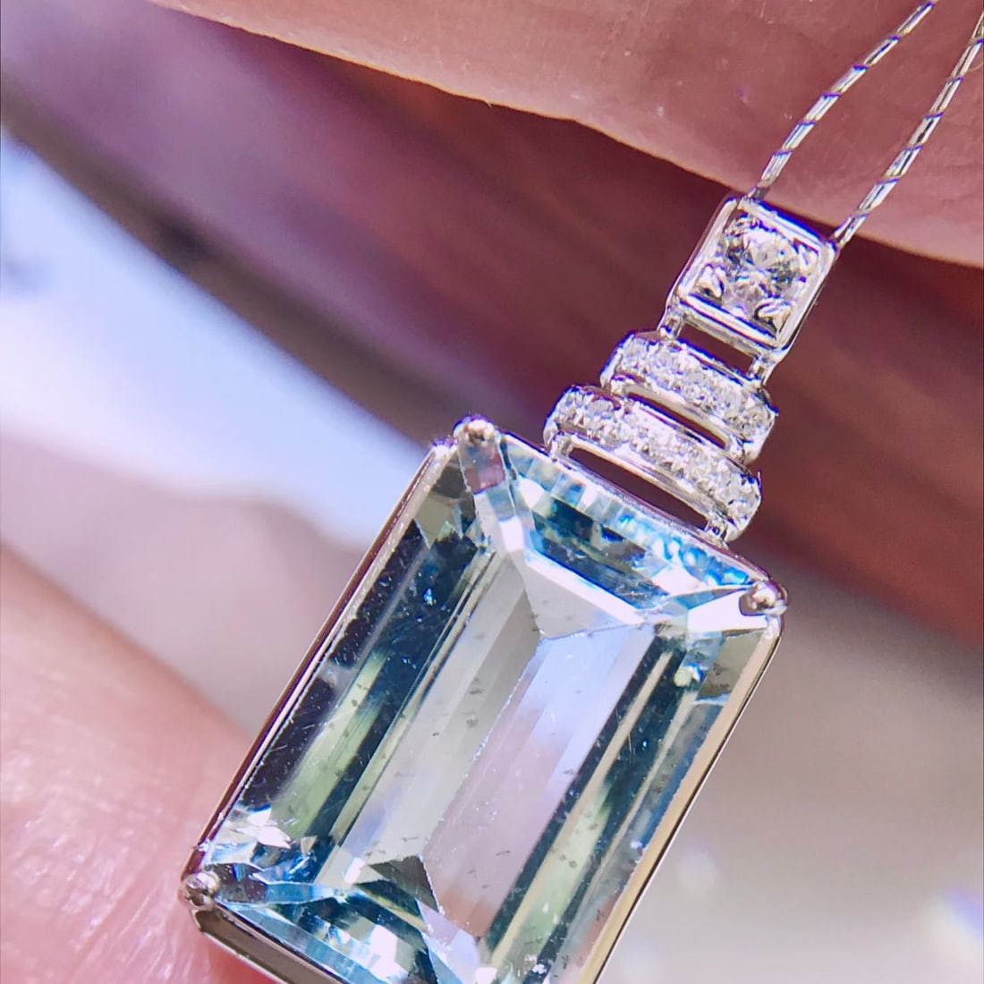 14k Gold 3.8 Ct Natural Aquamarine & Diamond Pendant( Without Chain ): Ref:231176269gold // content:14k // goldmain // gemstone:aquamarineshape:octagonalcarat // weight:3. 8ct // color:bluetreatment:naturaladjacent // gemstone // 2 // : // diamondnumber // of //