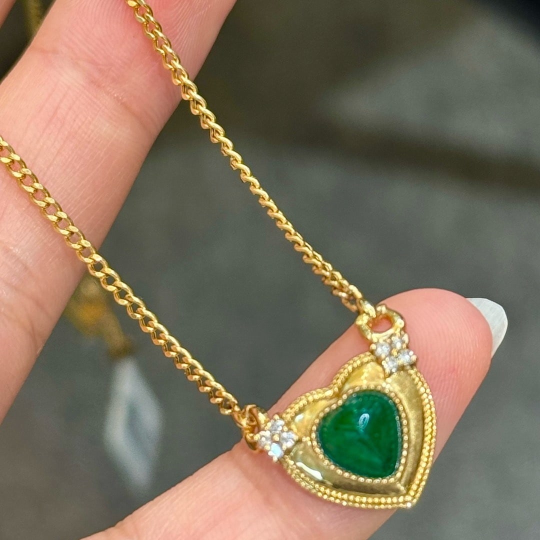 14k Gold 1.59 Ctw Natural Emerald & Diamond Necklace: Ref:231176270gold // content:14k // goldmain // gemstone:emeraldshape:heartcarat // weight:1. 50ct // color:greentreatment:naturaladjacent // gemstone // 2 // : // diamondshape:roundcarat //