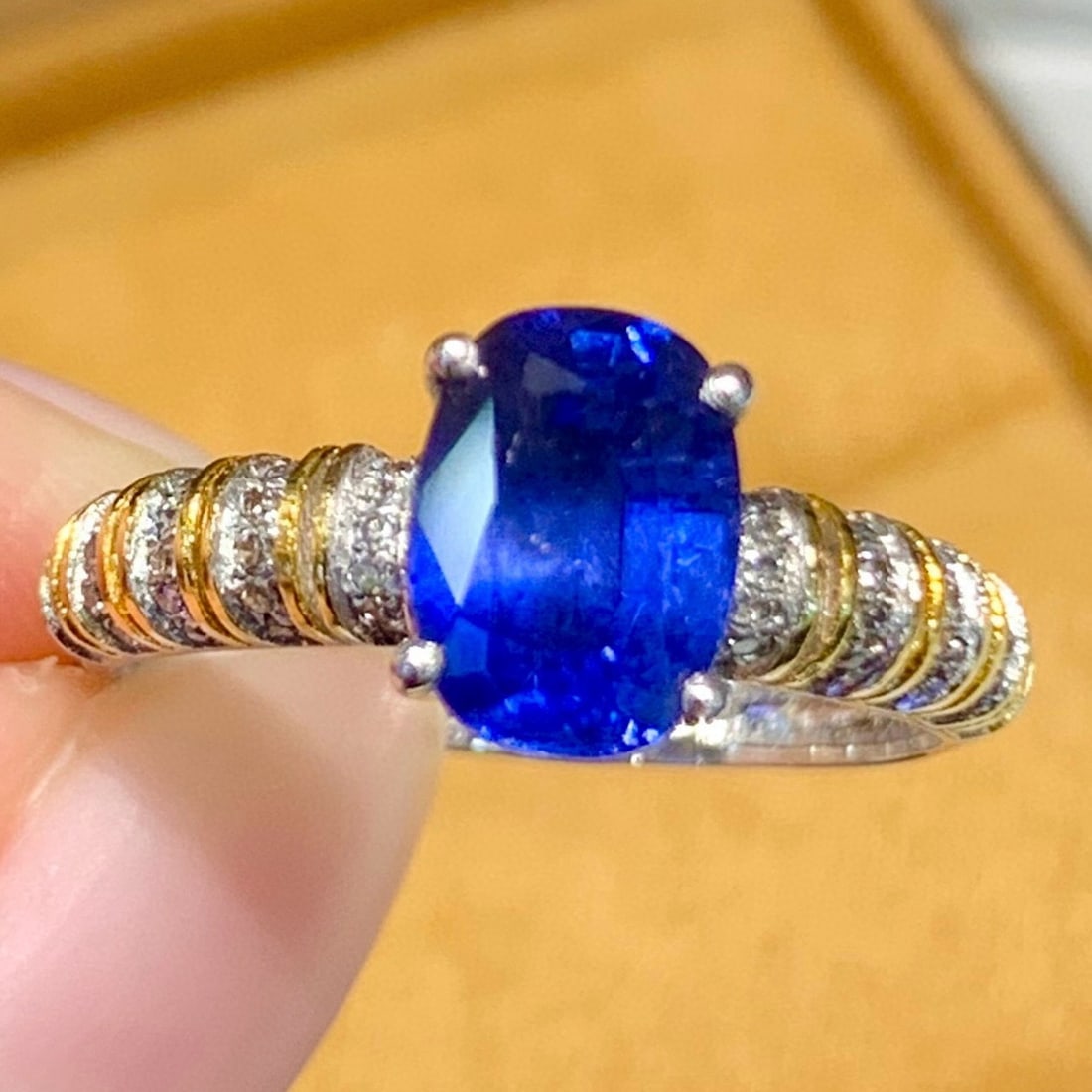 14k Gold 2.2 Ct Natural Sapphire & Diamond Ring - 2