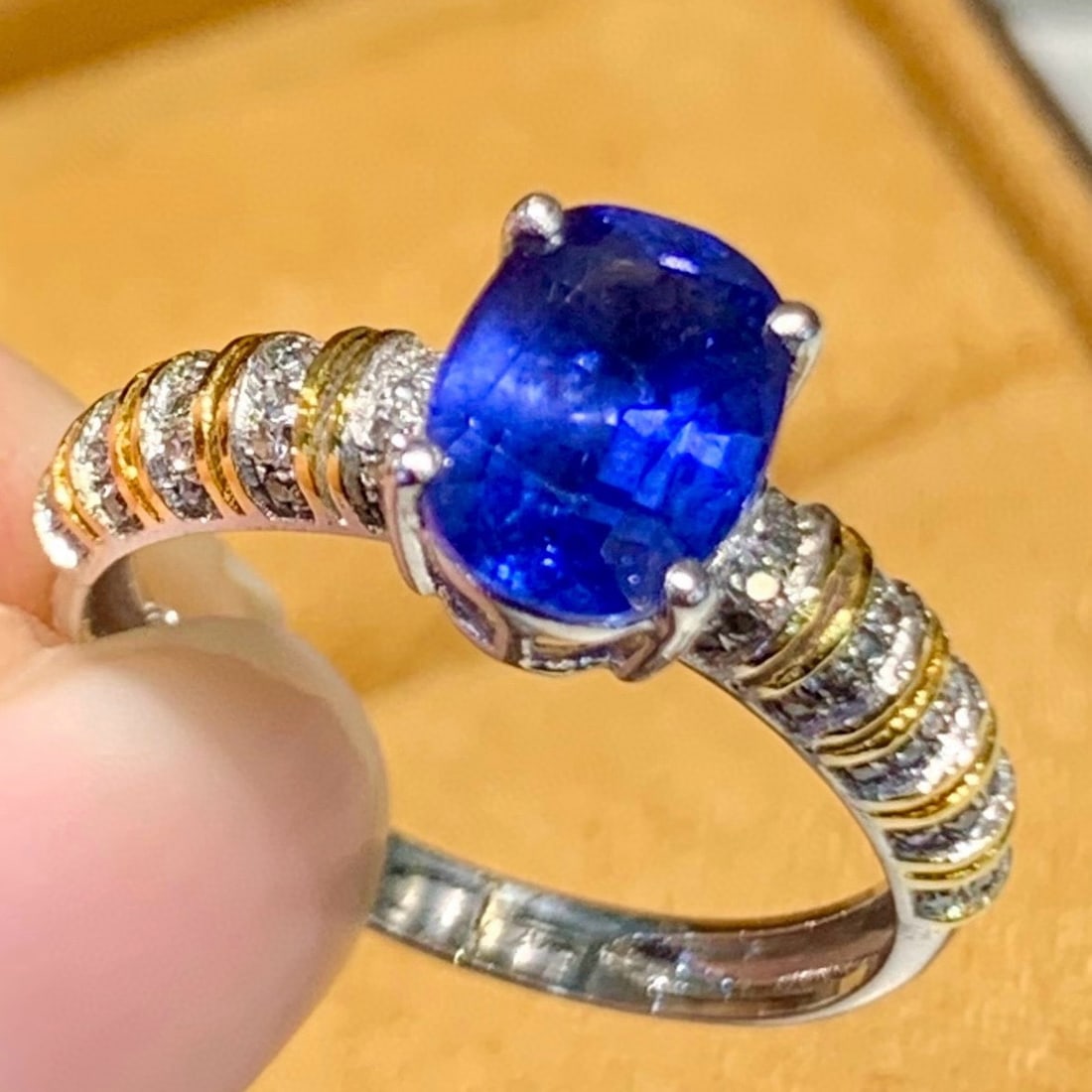 14k Gold 2.2 Ct Natural Sapphire & Diamond Ring - 4