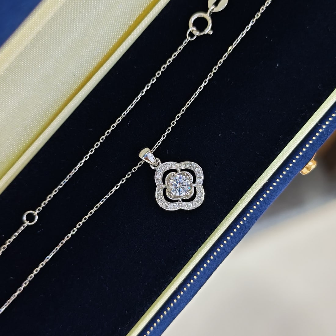 Gia Certified 14k Gold 0.3 Ct Natural D Si2 Round Diamond Pendant( Without Chain ) - 4