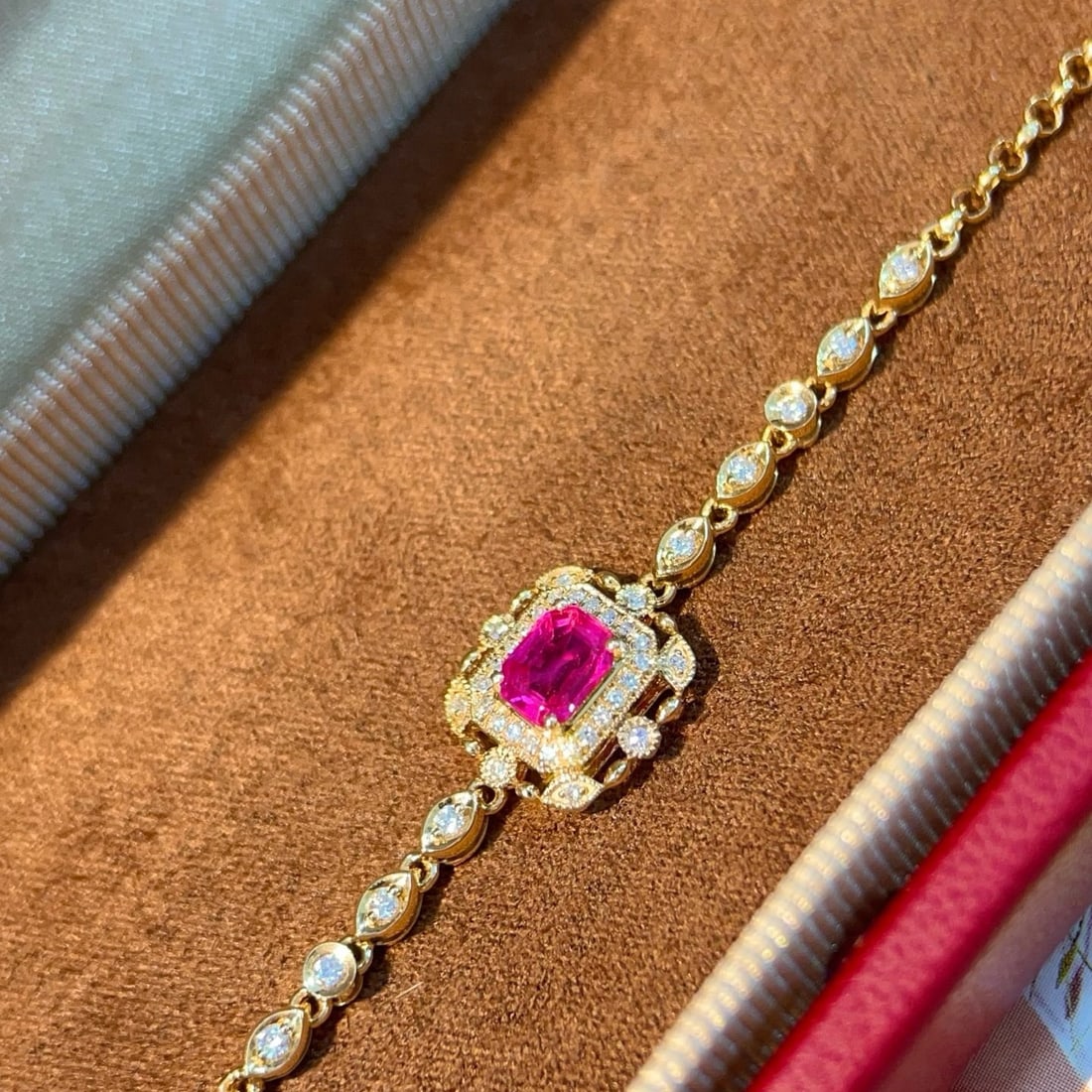 14k Gold 0.71 Ctw Natural Ruby & Diamond Bracelet - 2