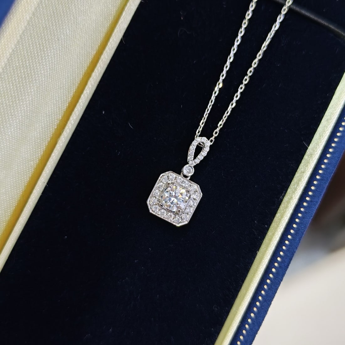 Gia Certified 14k Gold 0.30 Ct Natural G Si2 3ex Round Diamond Pendant( Without Chain ) - 3