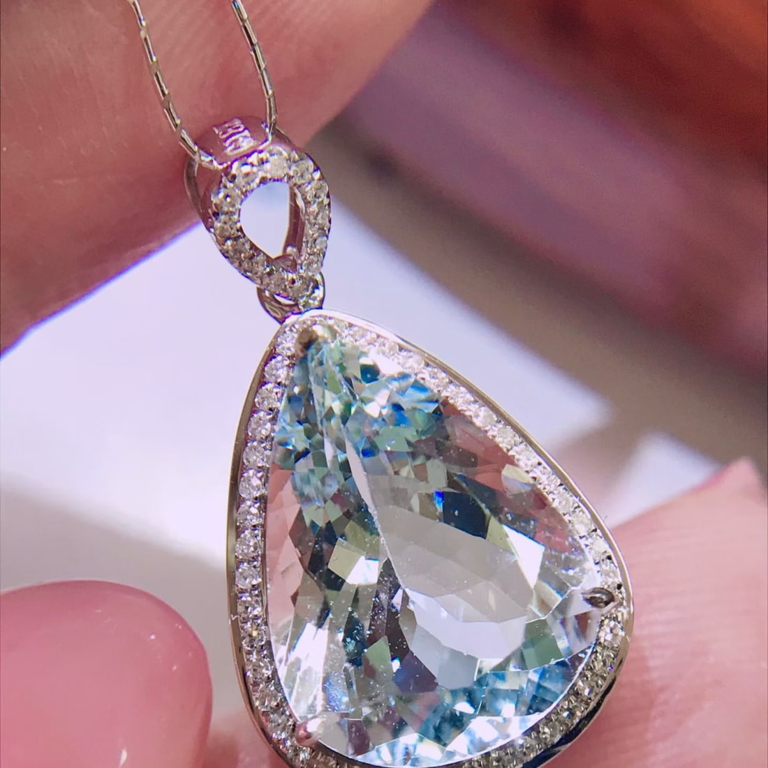 14k Gold 4 Ct Natural Aquamarine & Diamond Pendant( Without Chain ): Ref:231176292gold // content:14k // goldmain // gemstone:aquamarineshape:pearcarat // weight:4ct // color:bluetreatment:naturaladjacent // gemstone // 2 // : // diamondnumber // of // stones:57shape:r