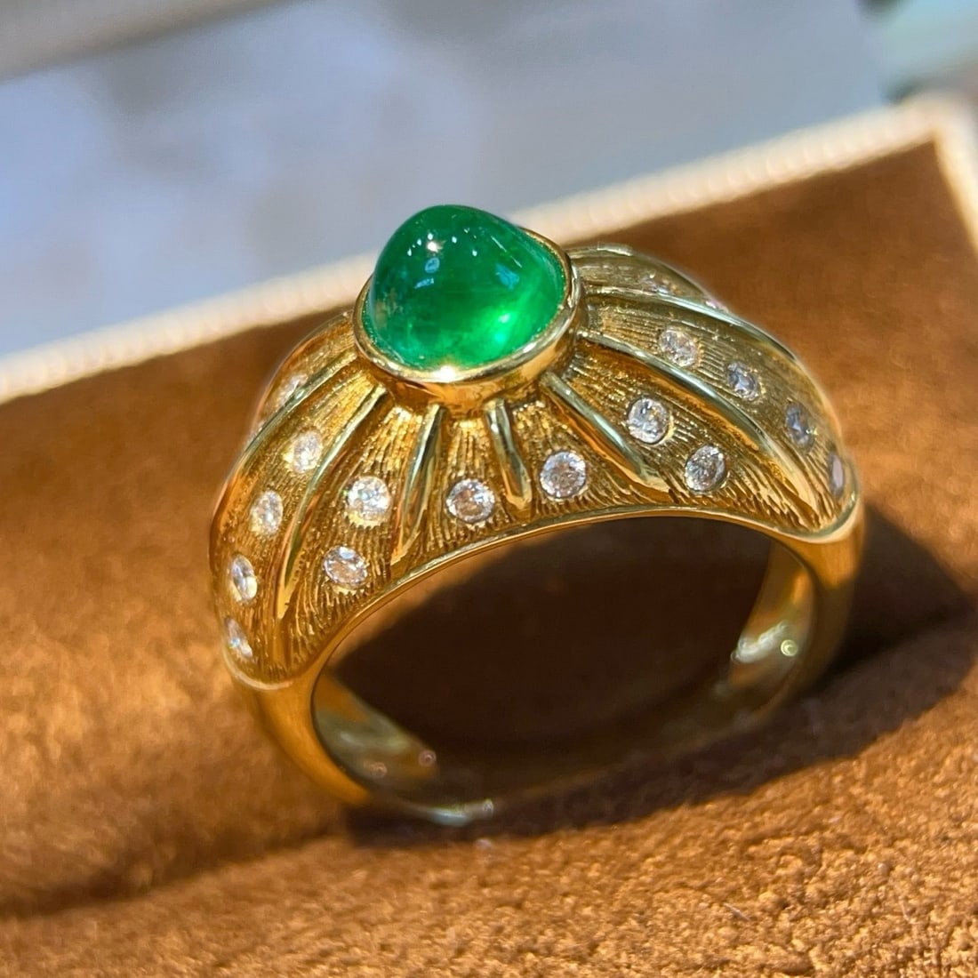 14k Gold 1.84 Ctw Vivid Green Natural Emerald & Diamond Ring - 3