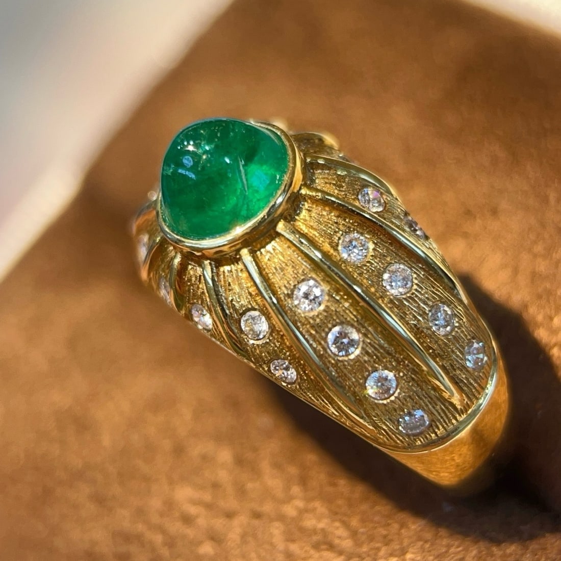 14k Gold 1.84 Ctw Vivid Green Natural Emerald & Diamond Ring - 4