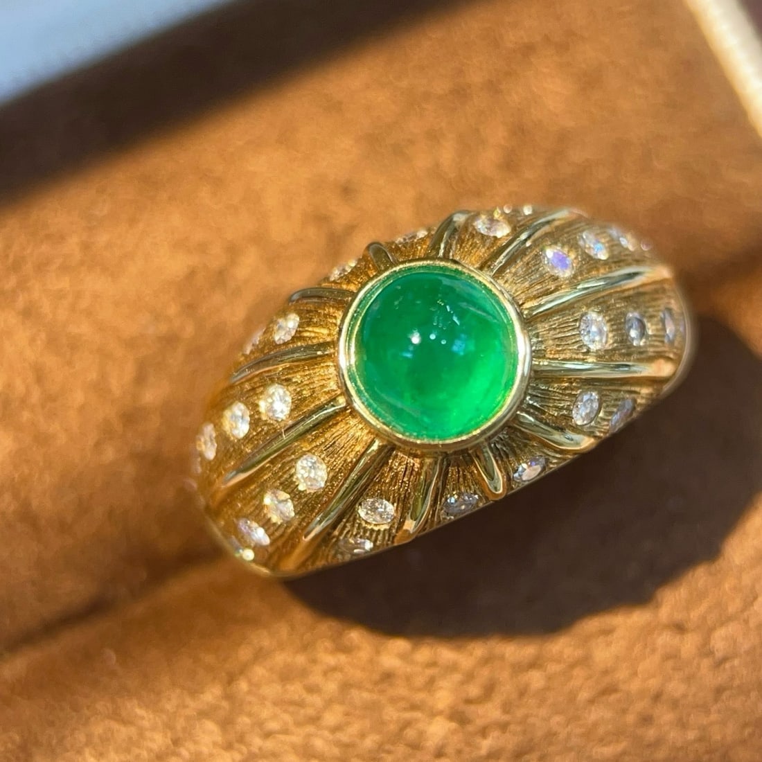 14k Gold 1.84 Ctw Vivid Green Natural Emerald & Diamond Ring - 5