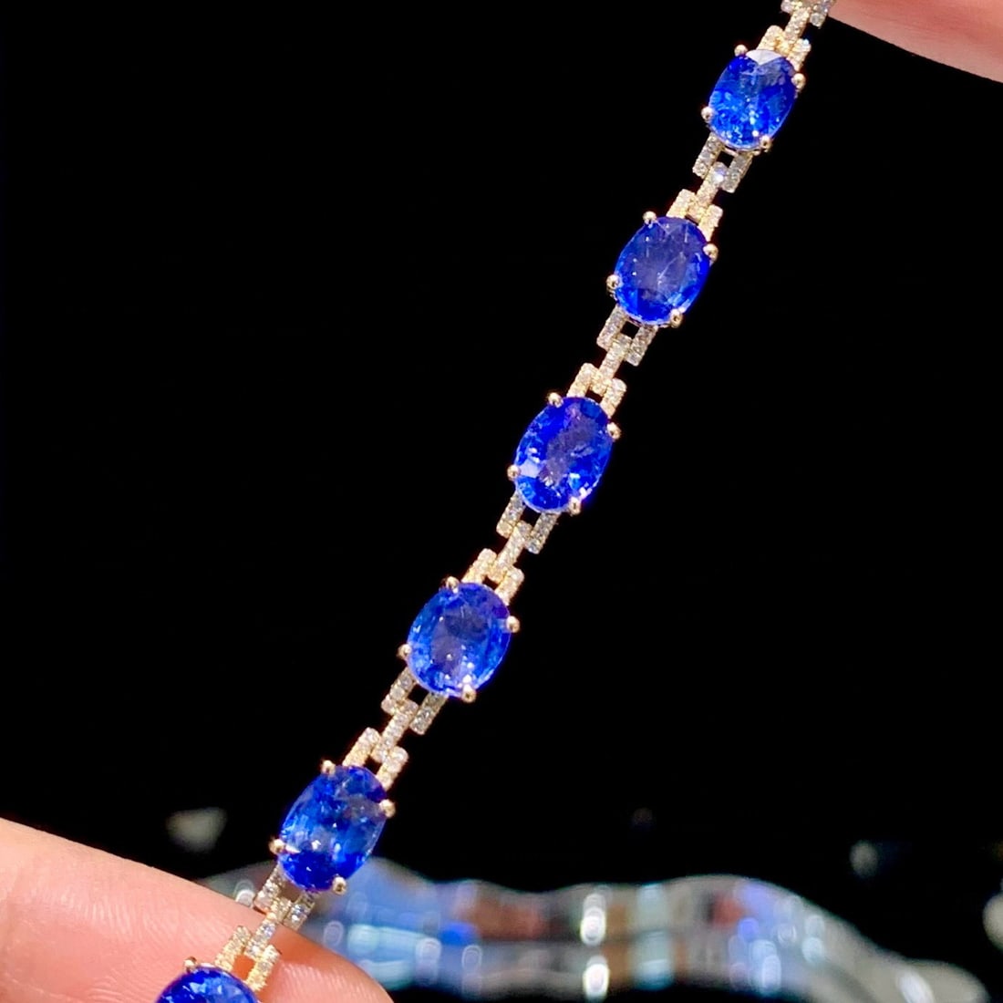 14k Gold 13.01 Ct Natural Sapphire & Diamond Bracelet - 3