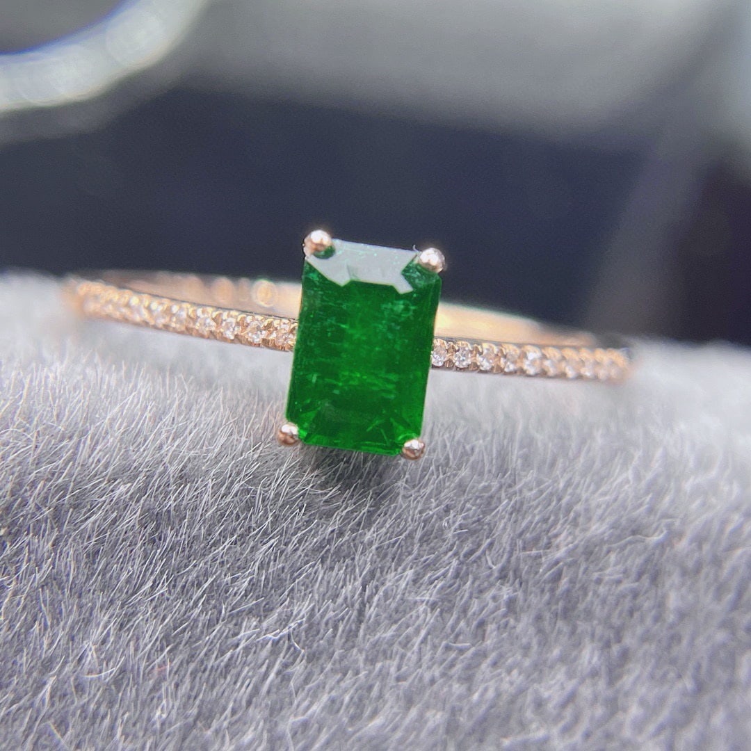 14k Gold 0.9 Ct Natural Emerald & Diamond Ring - 5