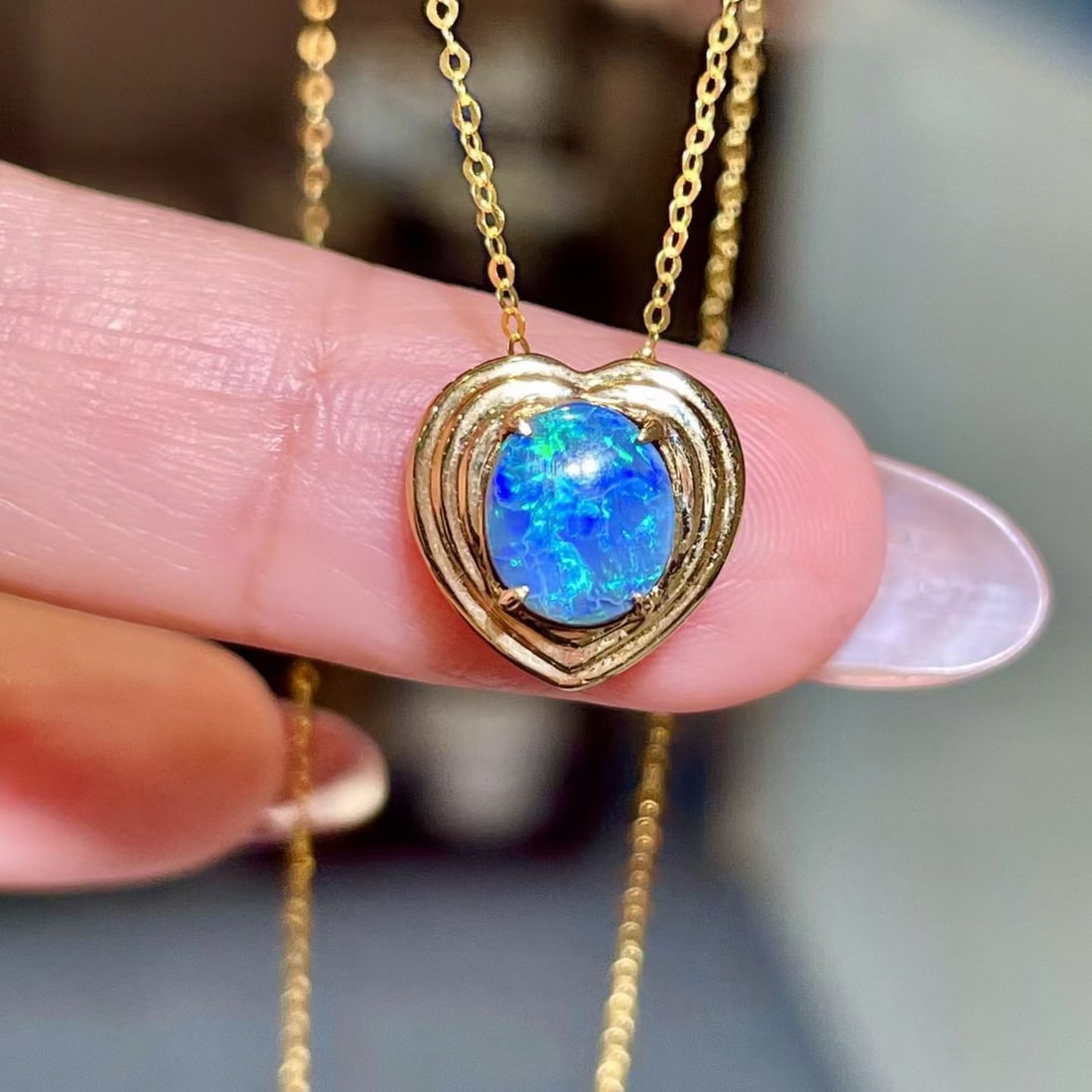 14k Gold 0.96 Ct Natural Opal Pendant( Without Chain ): Ref:231176304gold // content:14k // goldmain // gemstone:opalshape:ovalcarat // weight:0. 96ct // color:colortreatment:natural Condition: New Low Estimate: 2000.00 High Estimate: 3000.00
