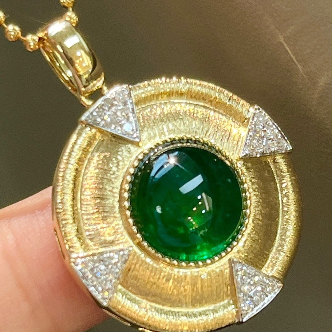 14k Gold 5.29 Ctw Vivid Green Natural Emerald & Diamond Pendant( Without Chain ): Ref:231176307gold // content:14k // goldmain // gemstone:emeraldshape:roundcarat // weight:5. 09ct // color:vivid // greentreatment:naturalcut // grade:gadjacent // gemstone // 2 // : // diamondshape: