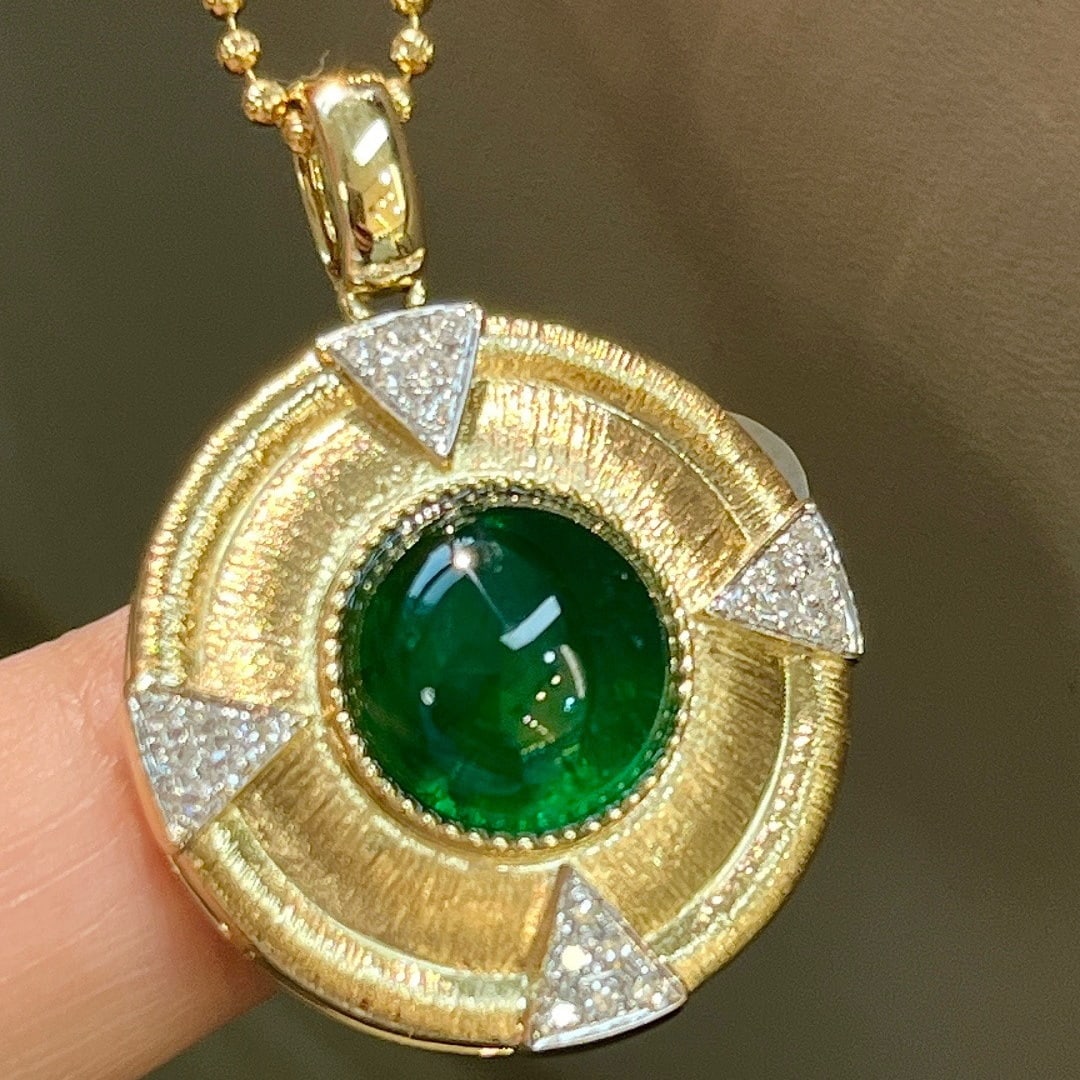14k Gold 5.29 Ctw Vivid Green Natural Emerald & Diamond Pendant( Without Chain ) - 4