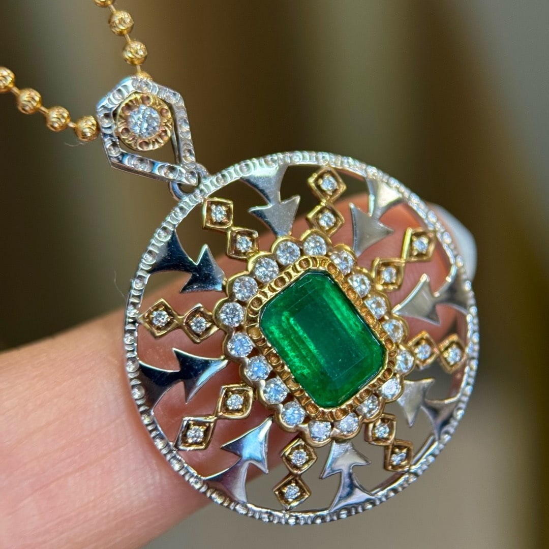 14k Gold 1.85 Ctw Vivid Green Natural Emerald & Diamond Pendant( Without Chain ) - 2