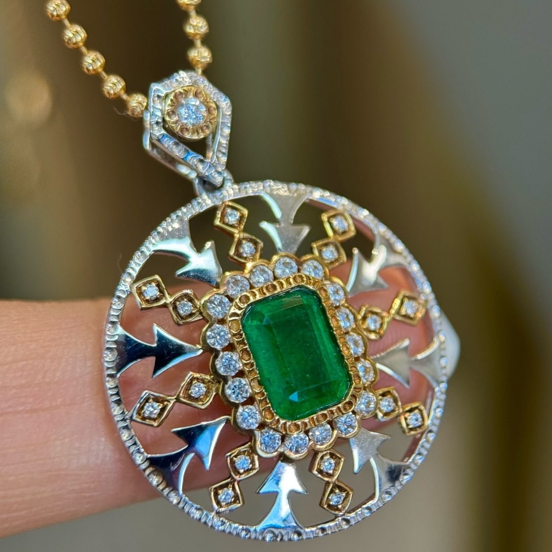 14k Gold 1.85 Ctw Vivid Green Natural Emerald & Diamond Pendant( Without Chain ) - 3