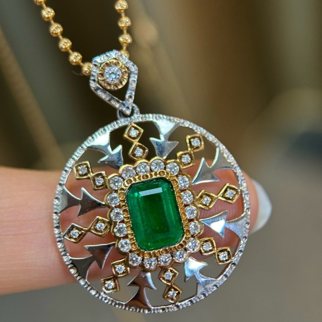 14k Gold 1.85 Ctw Vivid Green Natural Emerald & Diamond Pendant( Without Chain ) - 5