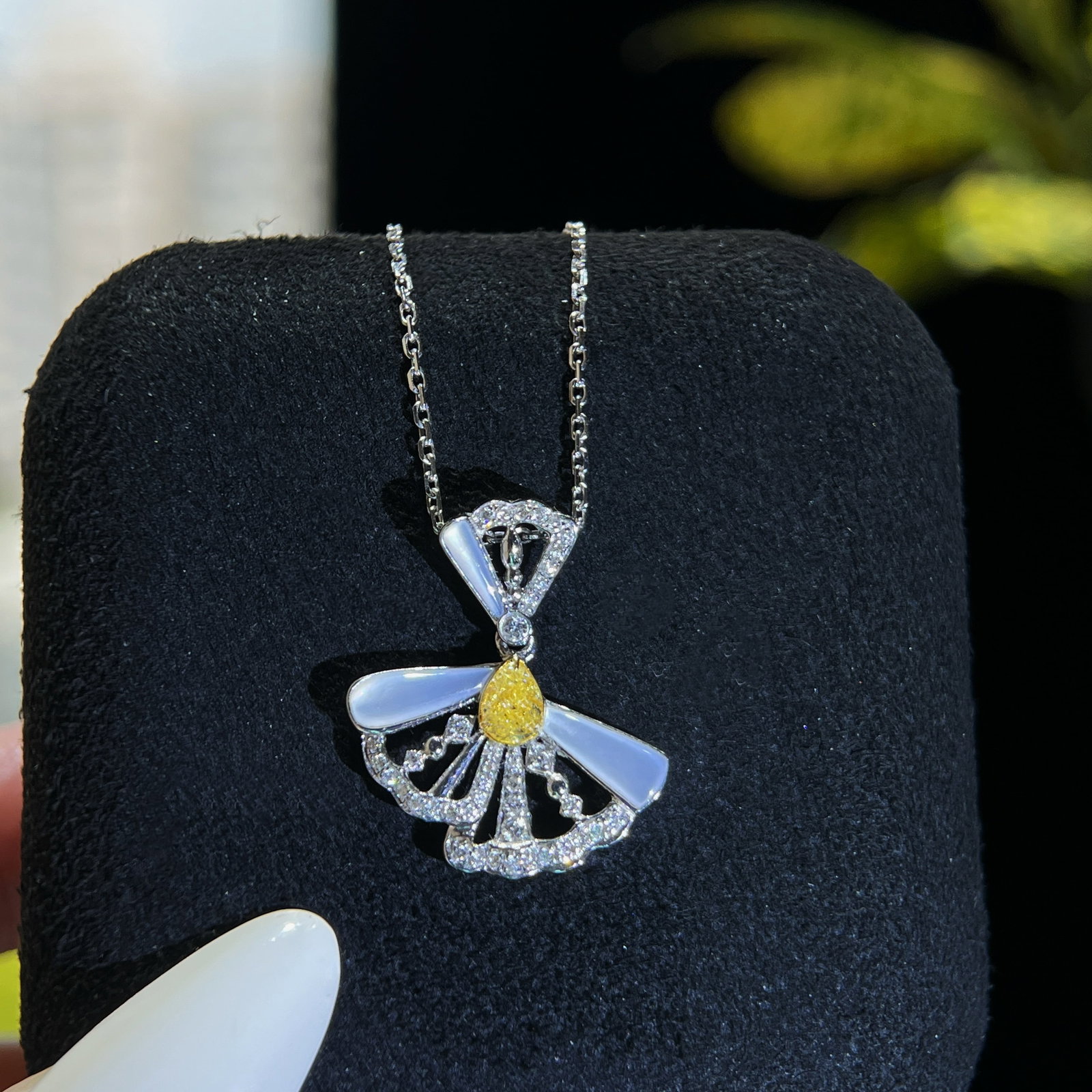 14k Gold 0.34 Ctw Natural Yellow Diamond & Diamond Necklace - 3