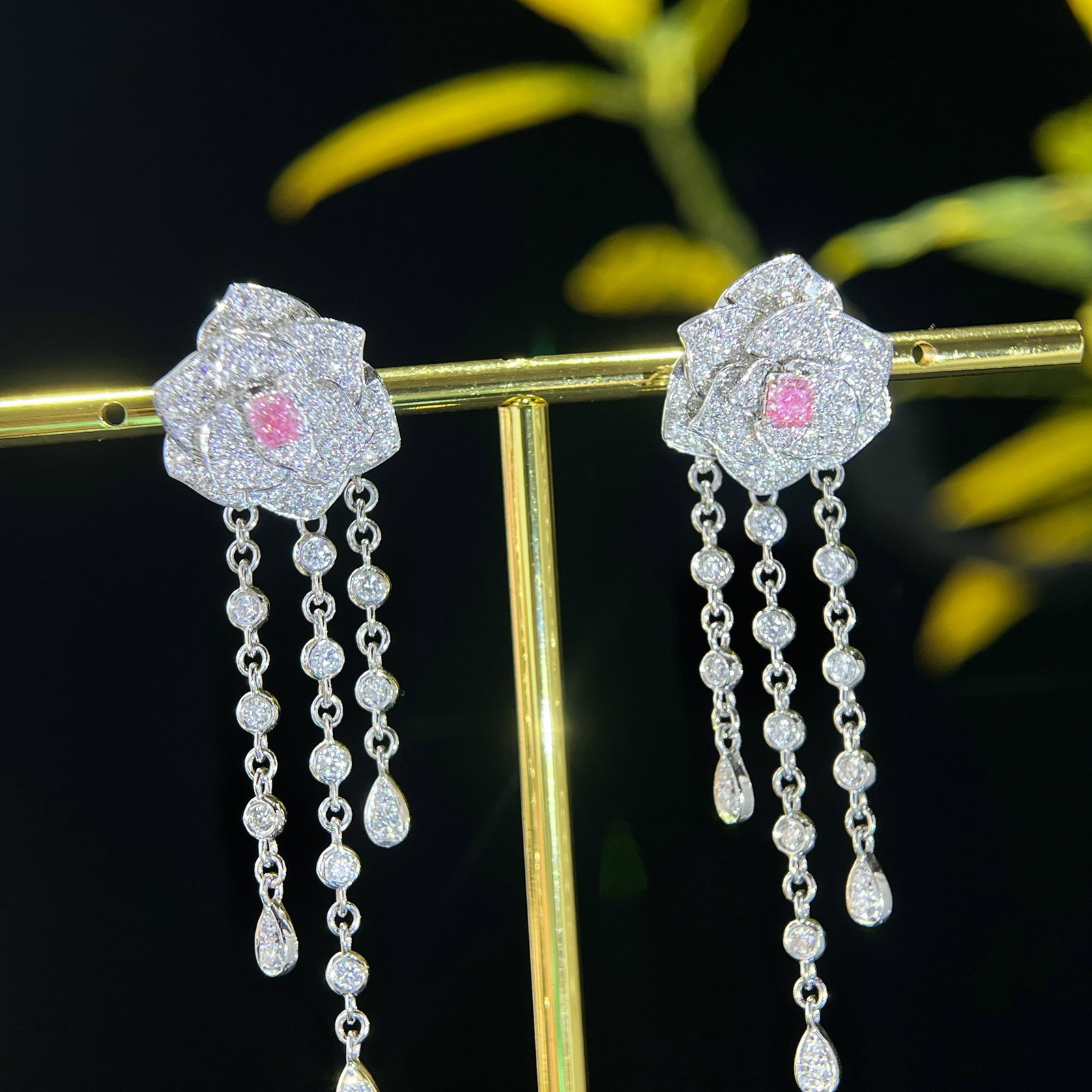 14k Gold 2.15 Ctw Natural Pink Diamond & Diamond & Flowers Earrings: Ref:231176320gold // content:14k // goldmain // gemstone:pink // diamondshape:cushioncarat // weight:0. 3ct // color:pinktreatment:naturaladjacent // gemstone // 2 // : // diamondshape:roundcarat // w