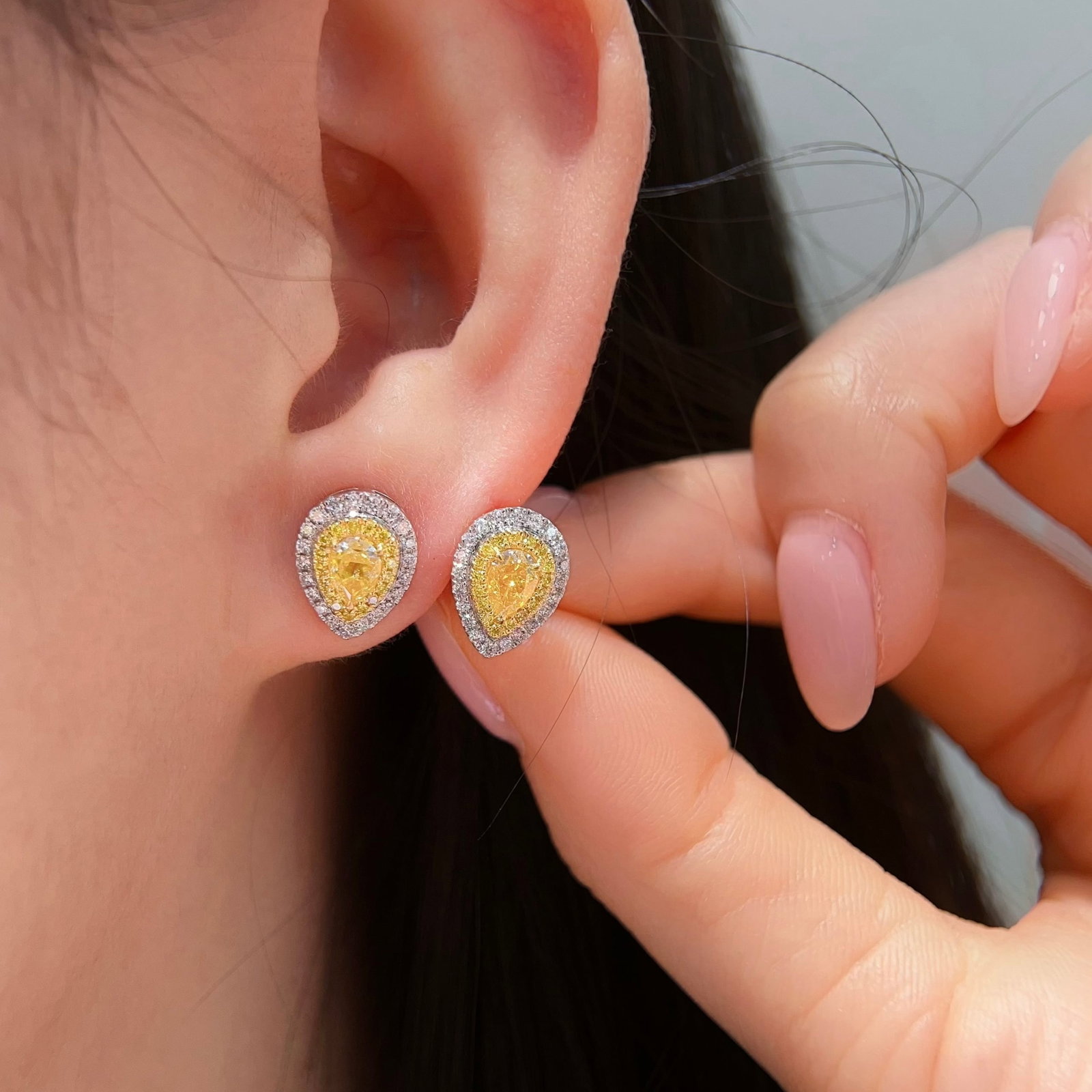 14k Gold 0.94 Ctw Natural Yellow Diamond & Diamond Earrings - 6