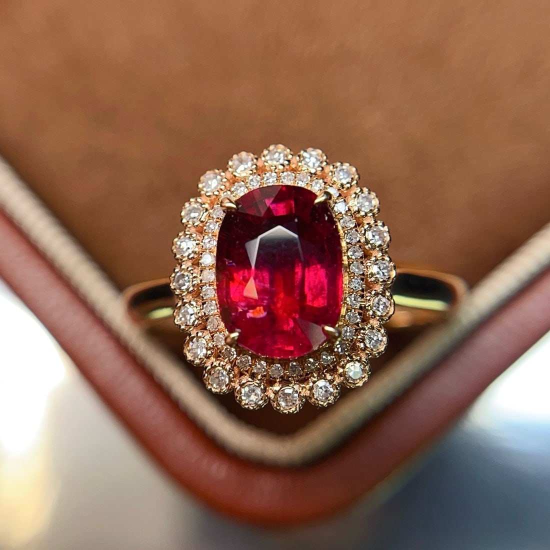14k Gold 2.20 Ct Natural Tourmaline & Diamond Ring: Ref:231176330gold // content:14k // goldring // size:7. 25usmain // gemstone:tourmalineshape:ovalcarat // weight:2. 20ct // color:redtreatment:naturaladjacent // gemstone // 2 // : // diamondnumber //