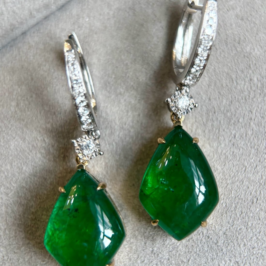14k Gold 17.12 Ctw Natural Emerald & Diamond Earrings - 7