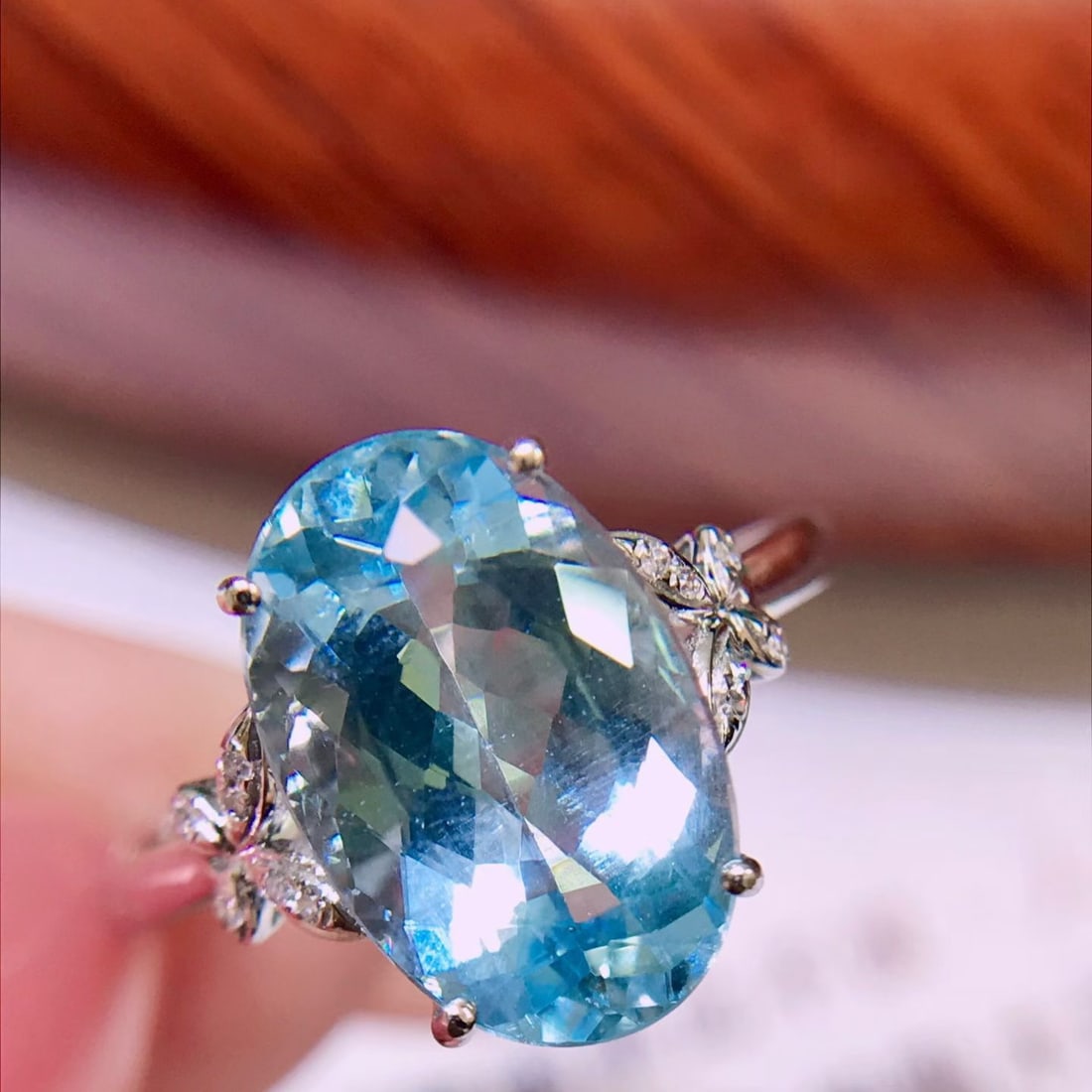 14k Gold 3.1 Ct Natural Aquamarine & Diamond Ring: Ref:231176337gold // content:14k // goldring // size:7. 25usmain // gemstone:aquamarineshape:ovalcarat // weight:3. 1ct // color:bluetreatment:naturaladjacent // gemstone // 2 // : // diamondnumber //