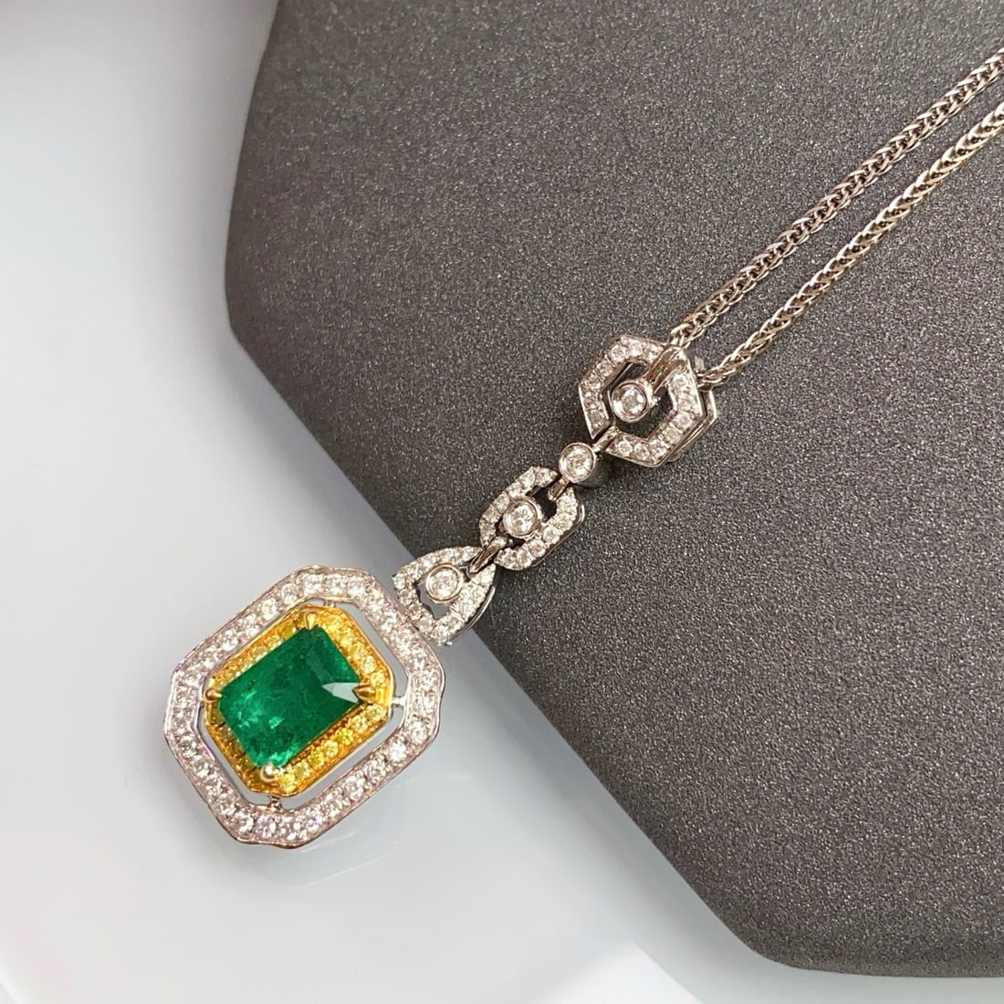 14k Gold 1.55 Ct Vivid Green Natural Emerald & Diamond Pendant( Without Chain ) - 2