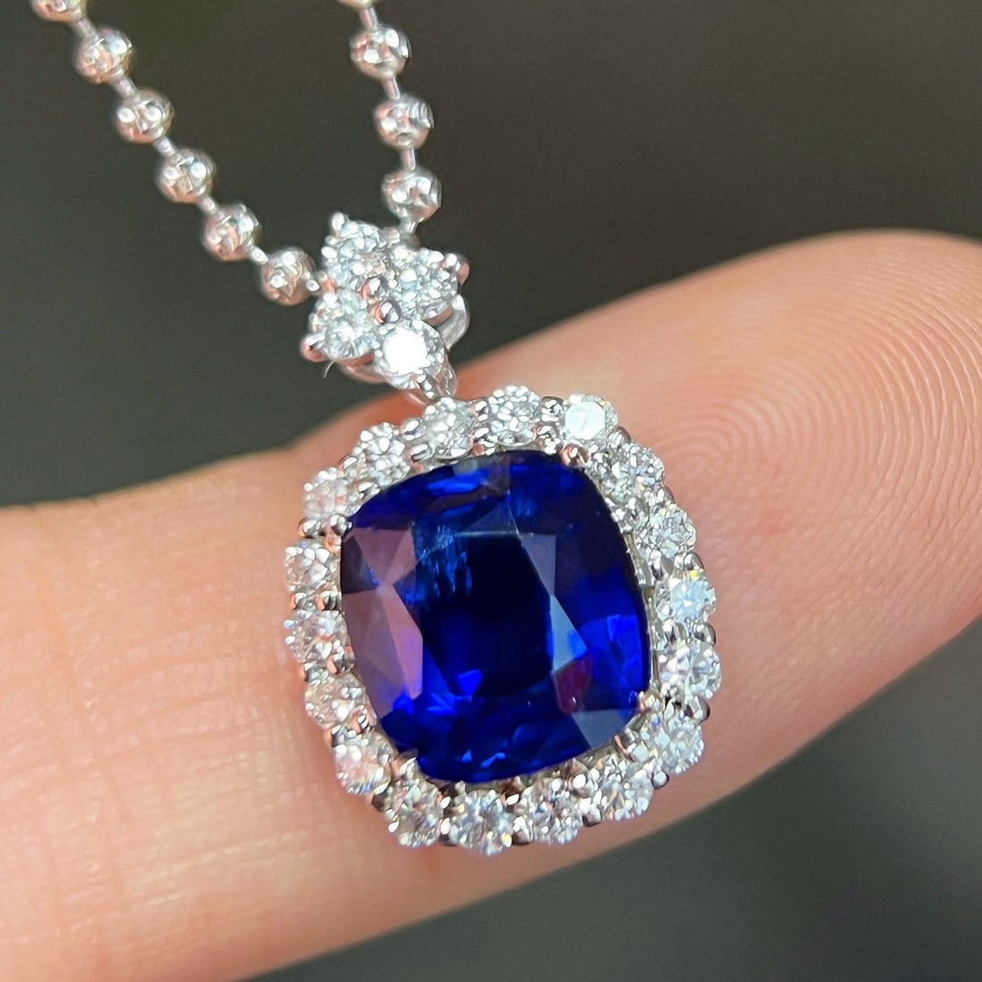 14k Gold 3.44 Ctw Natural Sapphire & Diamond Pendant( Without Chain ): Ref:231176345gold // content:14k // goldmain // gemstone:sapphireshape:cushioncarat // weight:2. 98ct // color:bluetreatment:naturaladjacent // gemstone // 2 // : // diamondshape:roundcarat // weight: