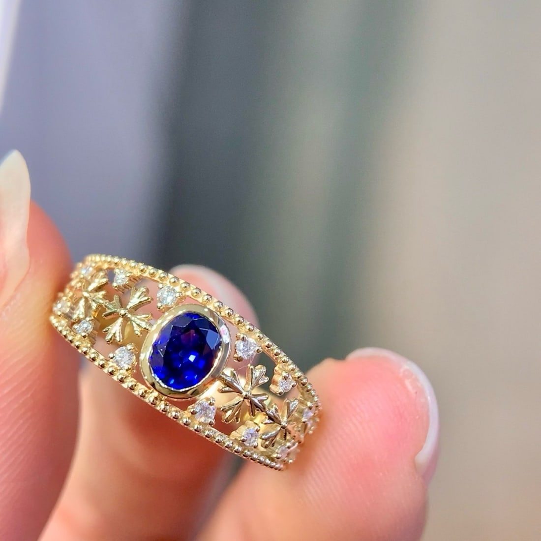 14k Gold 0.62 Ctw Natural Sapphire & Diamond Ring: Ref:231176355gold // content:14k // goldring // size:7. 25usmain // gemstone:sapphireshape:ovalcarat // weight:0. 52ct // color:bluetreatment:naturaladjacent // gemstone // 2 // : // diamondshape:roun