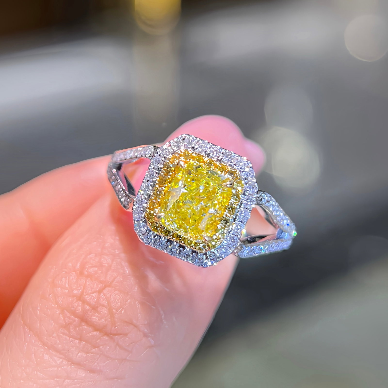 14k Gold 1.50 Ctw Natural Yellow Diamond & Diamond Ring - 2