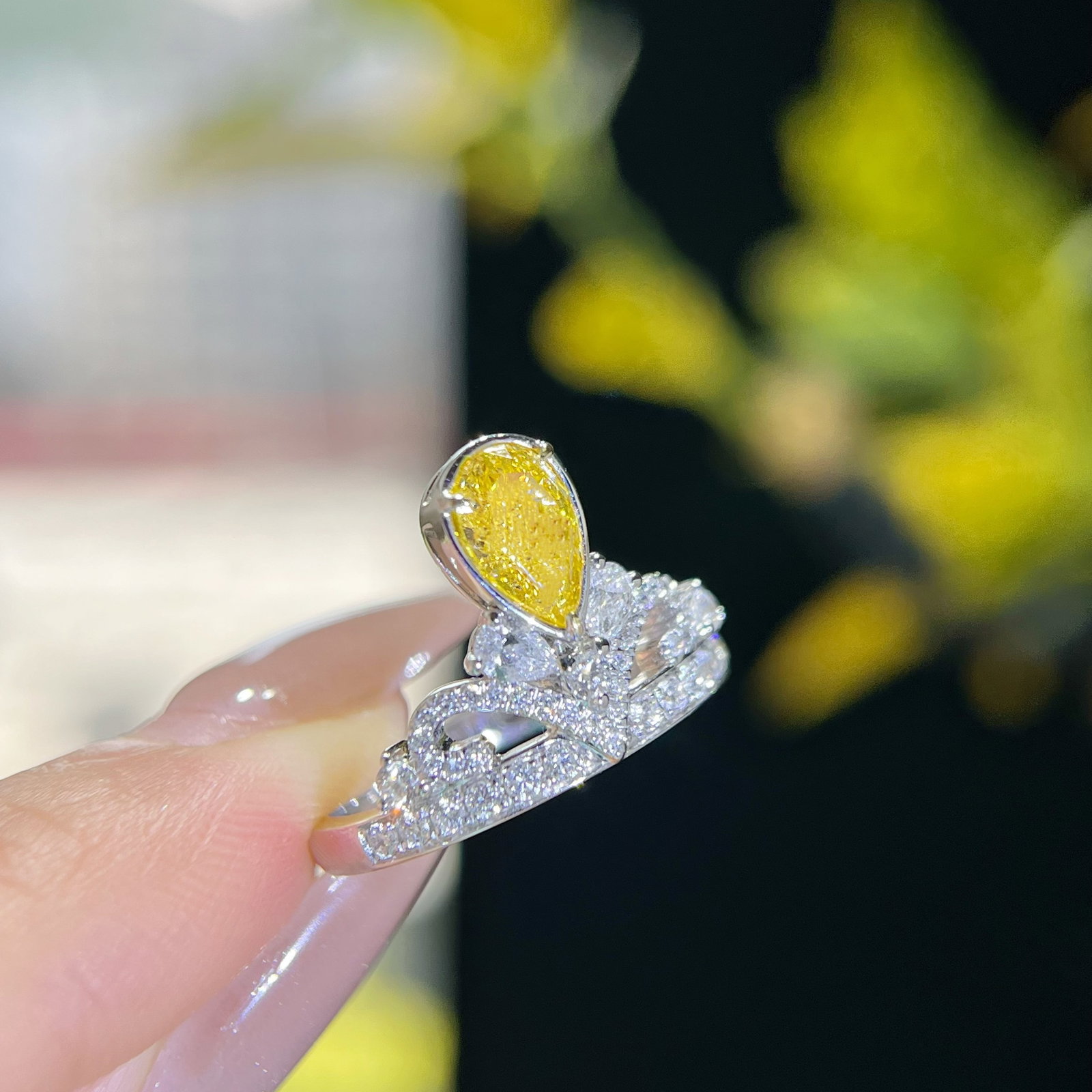 14k Gold 1.33 Ctw Natural Yellow Diamond & Diamond Ring: Ref:231176364gold // content:14k // goldring // size:7. 25usmain // gemstone:yellow // diamondshape:pearcarat // weight:0. 83ct // color:yellowtreatment:naturaladjacent // gemstone // 2 // : // diamon