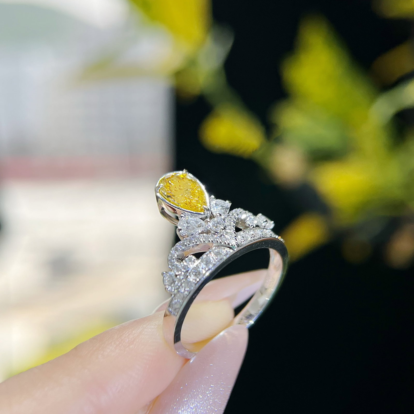 14k Gold 1.33 Ctw Natural Yellow Diamond & Diamond Ring - 4