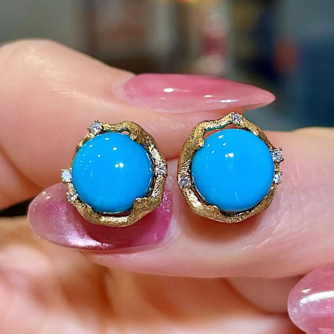 14k Gold 4.17 Ctw Natural Blue Turquoise & Diamond Earrings: Ref:231176379gold // content:14k // goldmain // gemstone:blue // turquoiseshape:roundcarat // weight:4. 12ct // color:bluetreatment:naturalcut // grade:gadjacent // gemstone // 2 // : // diamondshape:
