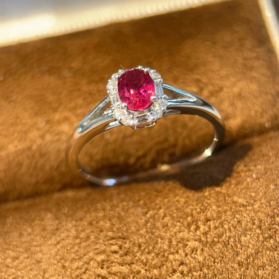 14k Gold 0.6 Ctw Natural Ruby & Diamond Ring - 4