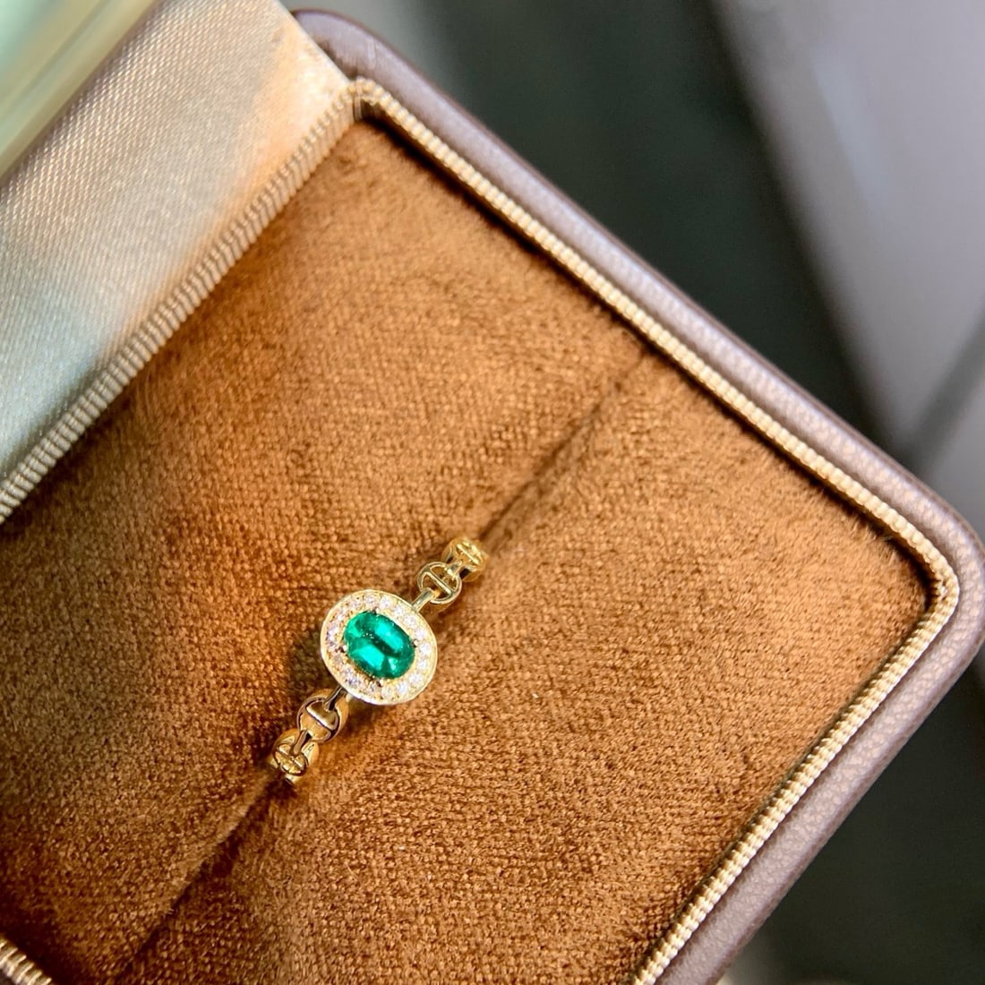 14k Gold 0.32 Ctw Natural Emerald & Diamond Ring - 3