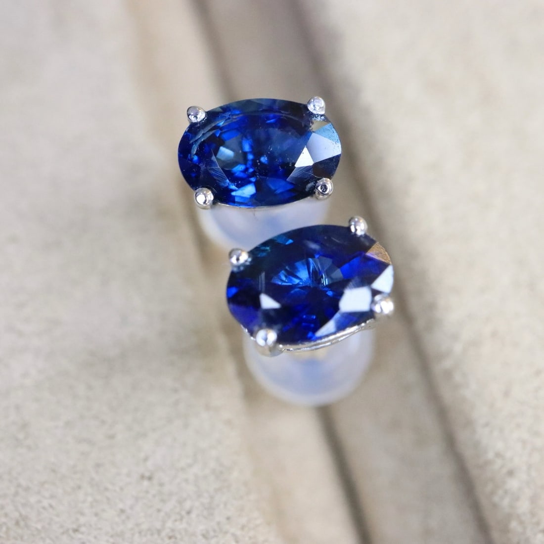 14k Gold 1.23 Ct Natural Sapphire Earrings - 5