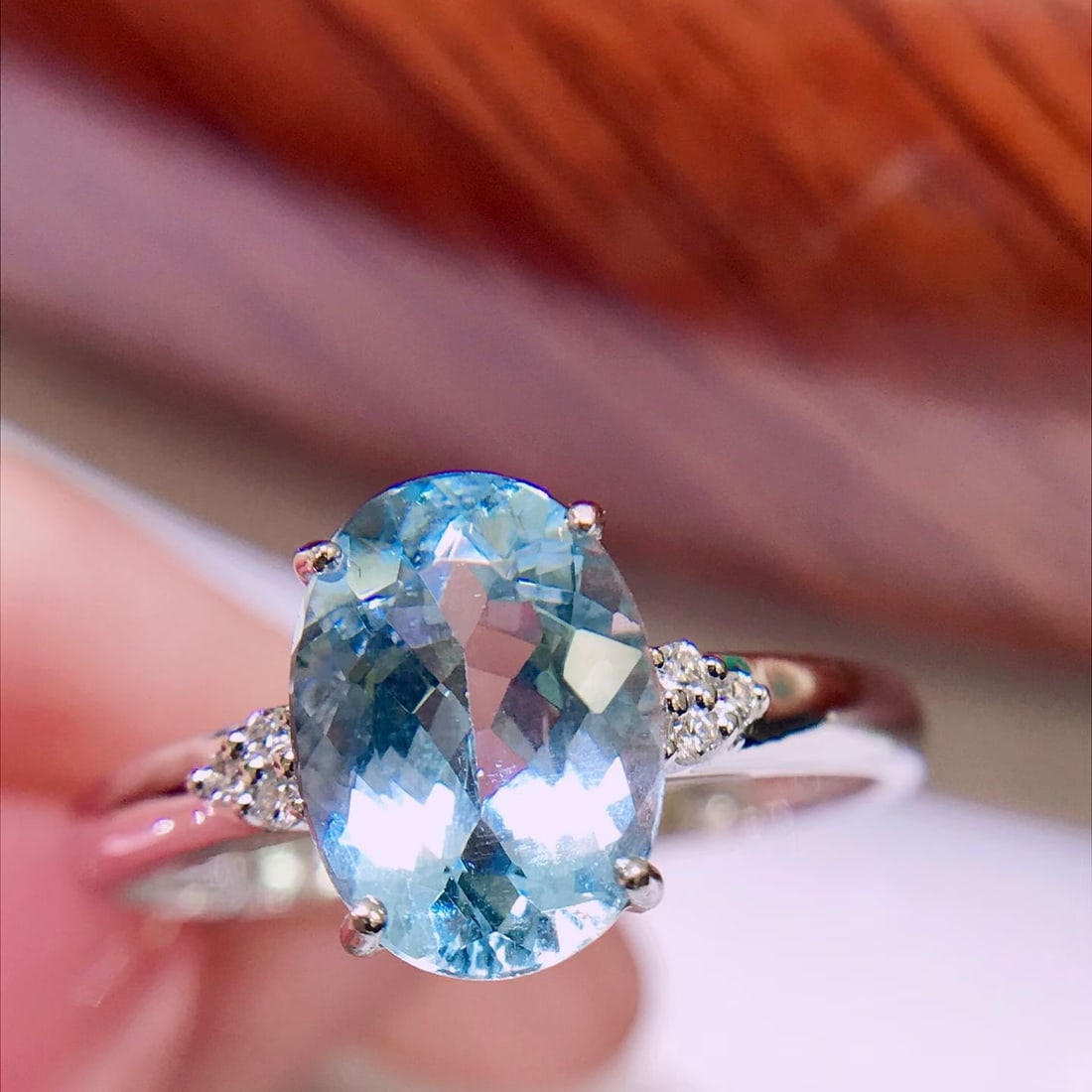 14k Gold 1.7 Ct Natural Aquamarine & Diamond Ring: Ref:231176399gold // content:14k // goldring // size:7. 25usmain // gemstone:aquamarineshape:ovalcarat // weight:1. 7ct // color:bluetreatment:naturaladjacent // gemstone // 2 // : // diamondnumber