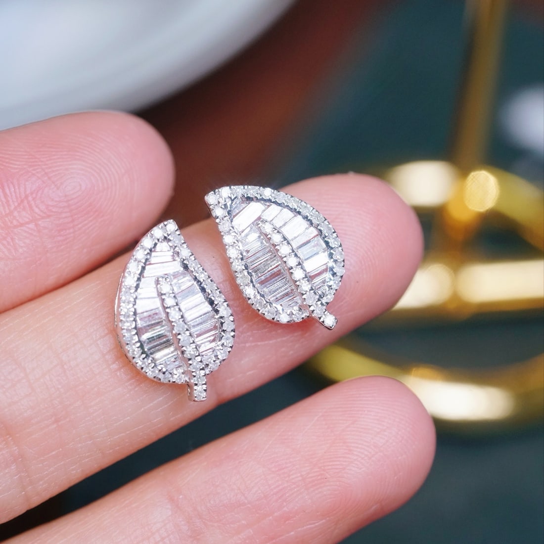 14k Gold 0.90 Ct Natural H Diamond Earrings - 5